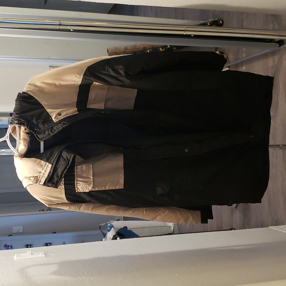 Women's jacket. New without tags. Never worn.